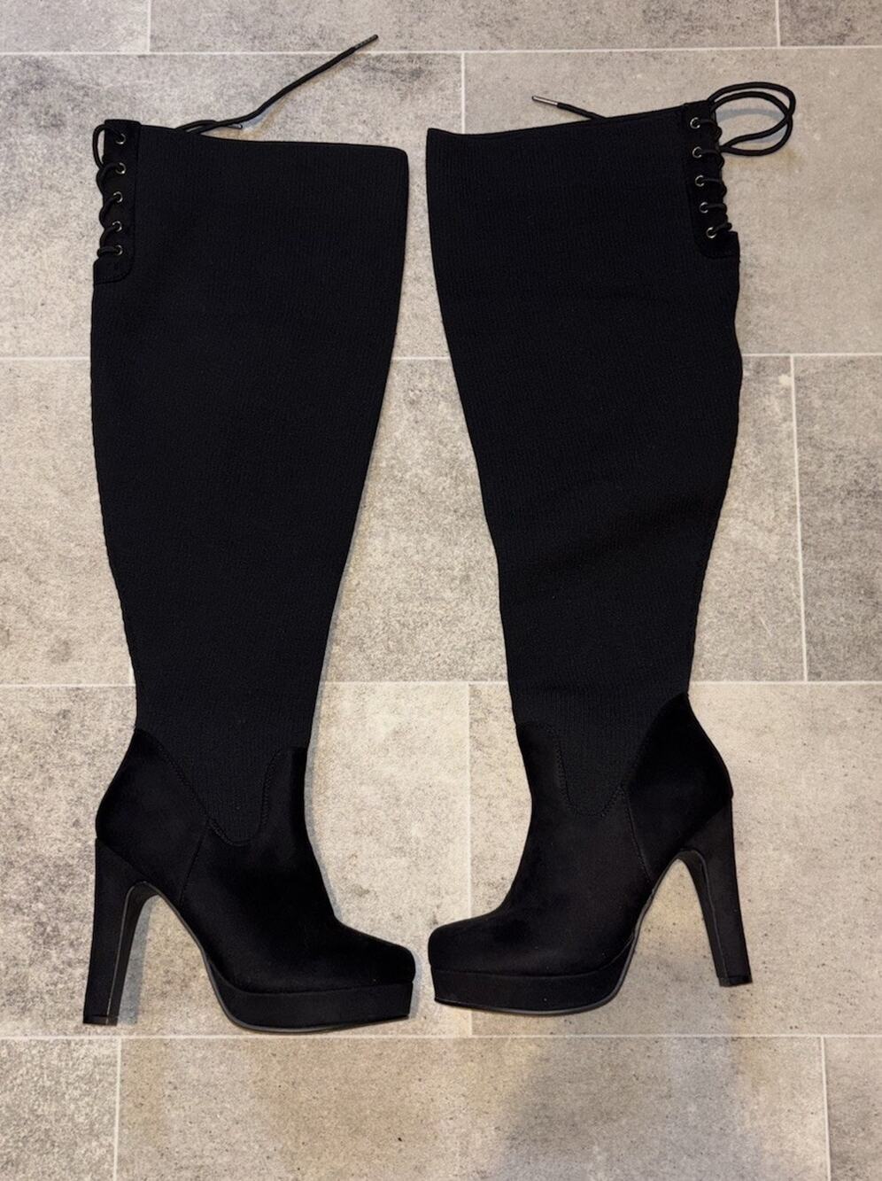 Torrid Women’s Black Knee High Platform Boots Round Toe Wide Calf Zip Stretch 10